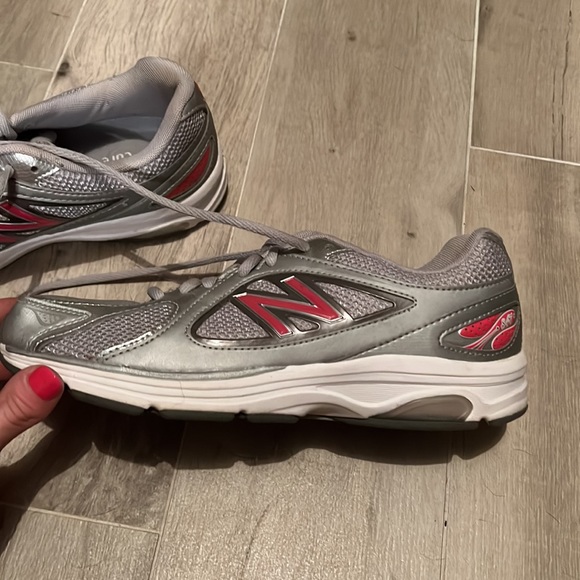 Brand new New Balance 847 tennis shoes. - Picture 2 of 6